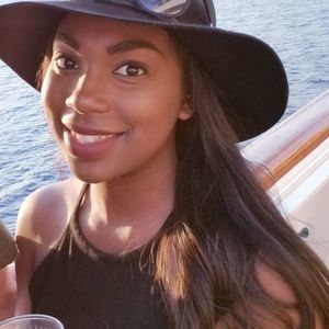 Meet your Posher, Mesha